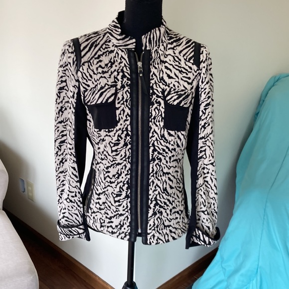 Chico’s animal print stretchy jacket - Picture 2 of 11